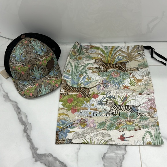 Gucci GG Supreme Tiger Trucker Hat - Picture 6 of 6